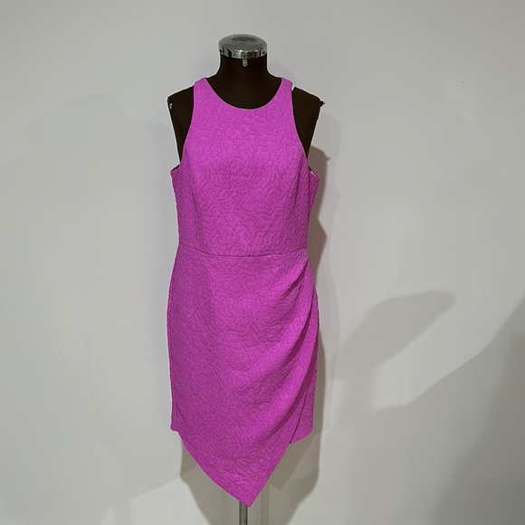 Sheike Dresses & Skirts - Sheike hot pink textured drape dress size 12